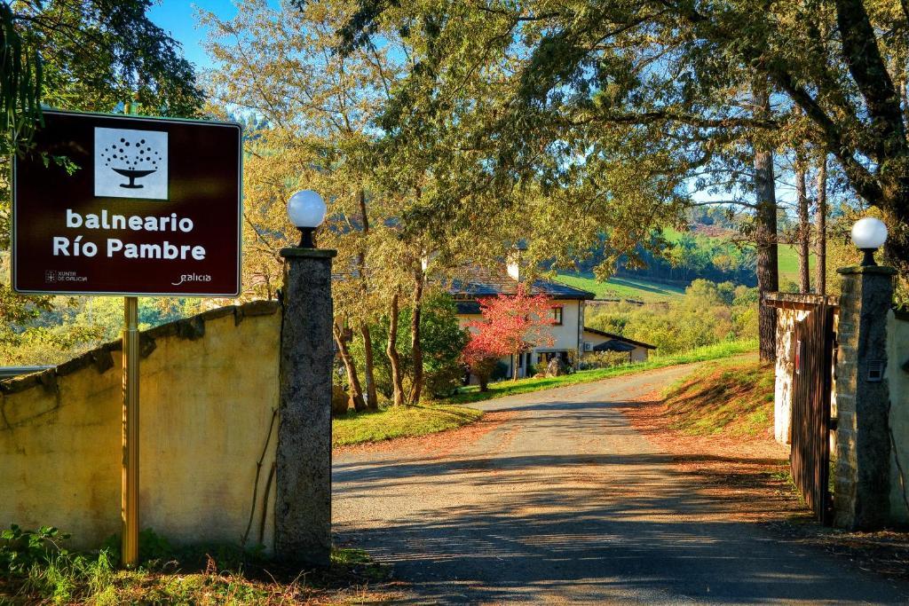 Hotel Balneario Río Pambre Palas de Rei Exterior foto